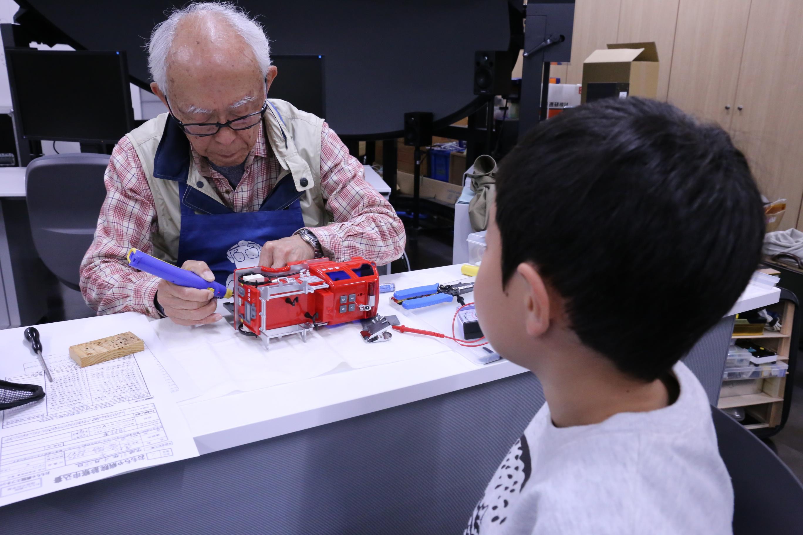 2 23 日 おもちゃ病院 受付終了 参加 体験する 福岡市科学館